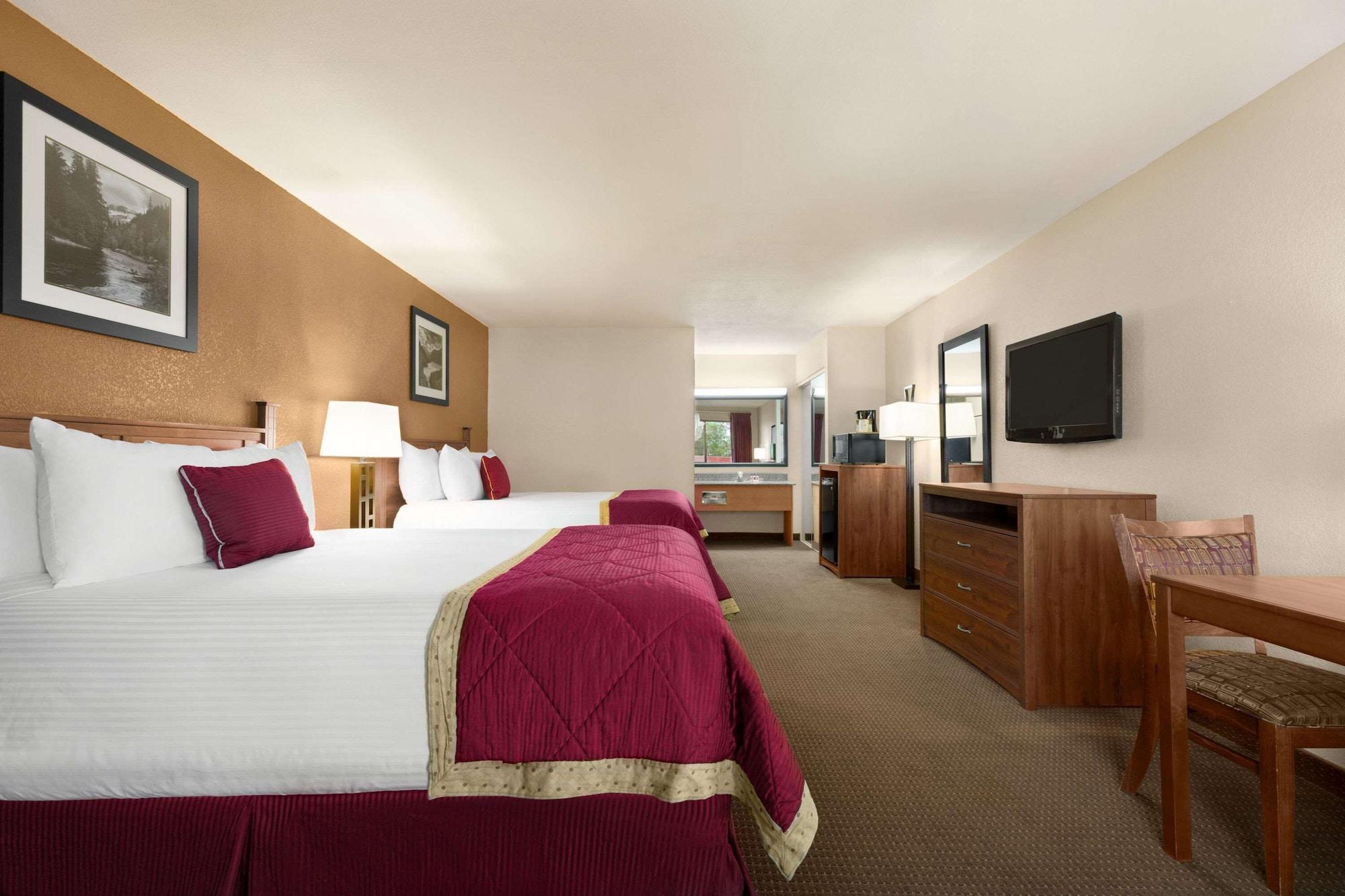Baymont By Wyndham Cortez Esterno foto